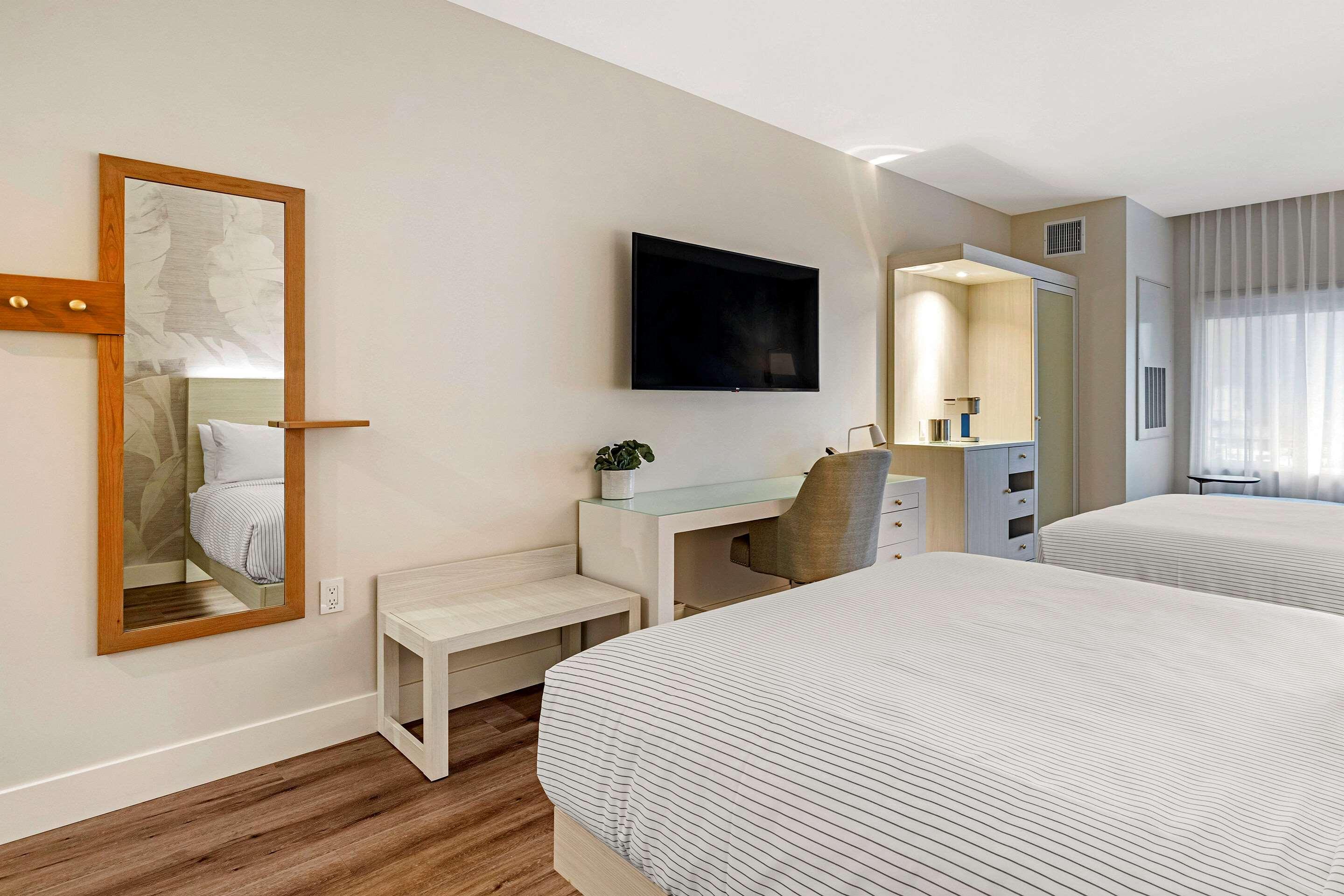 Cambria Hotel Calabasas - Malibu Экстерьер фото