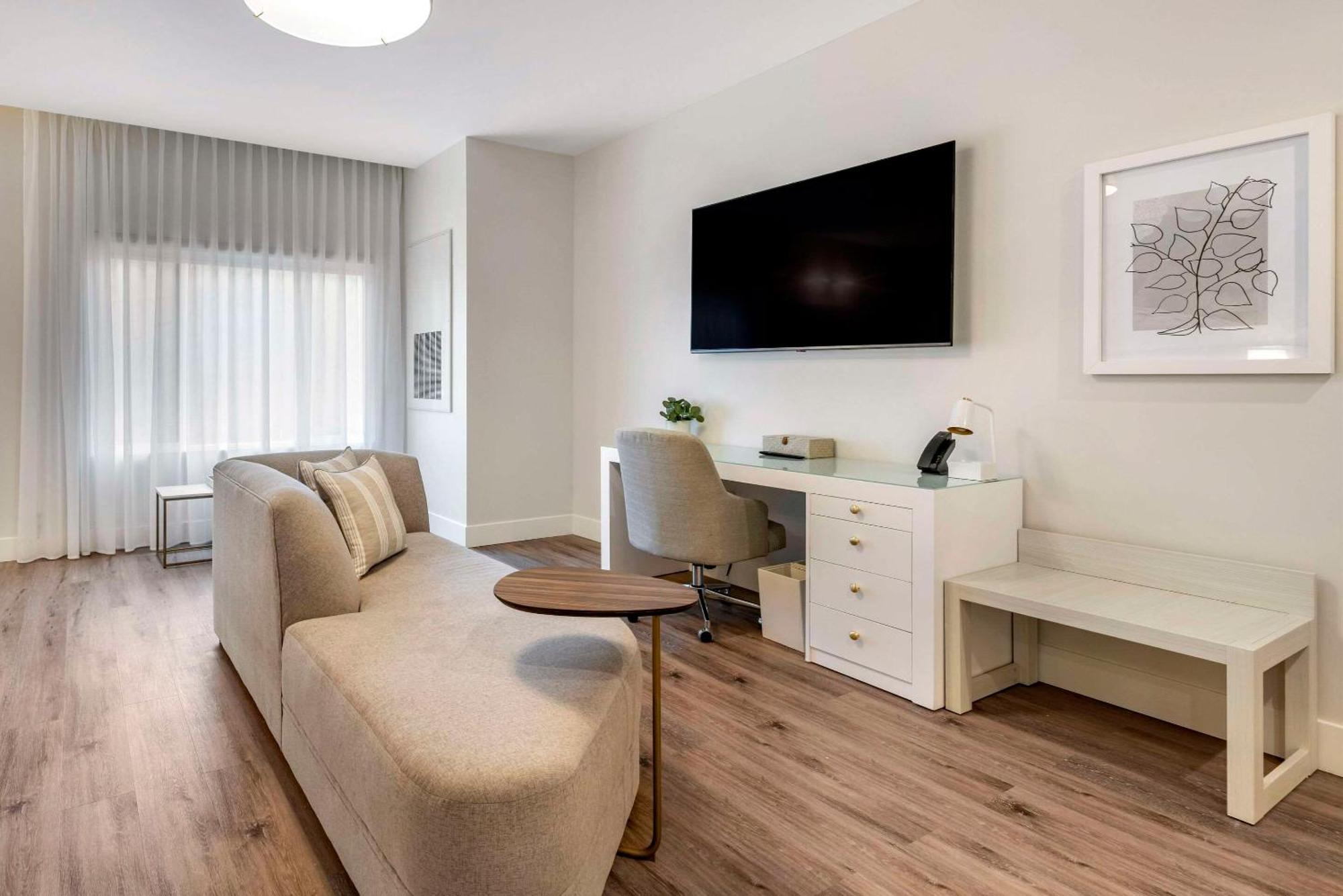Cambria Hotel Calabasas - Malibu Экстерьер фото